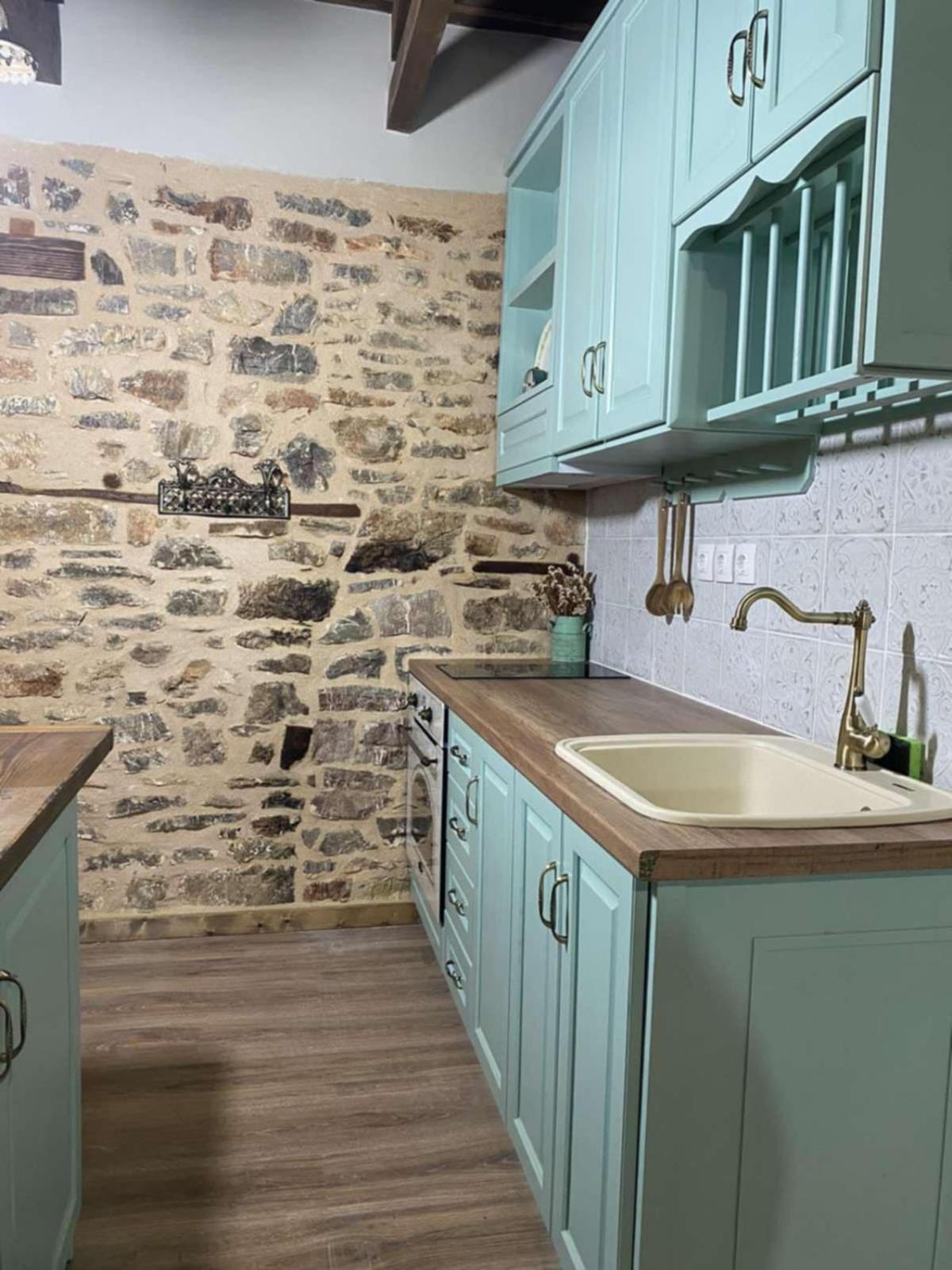 Guesthouse Amalia Kalesmenon Экстерьер фото