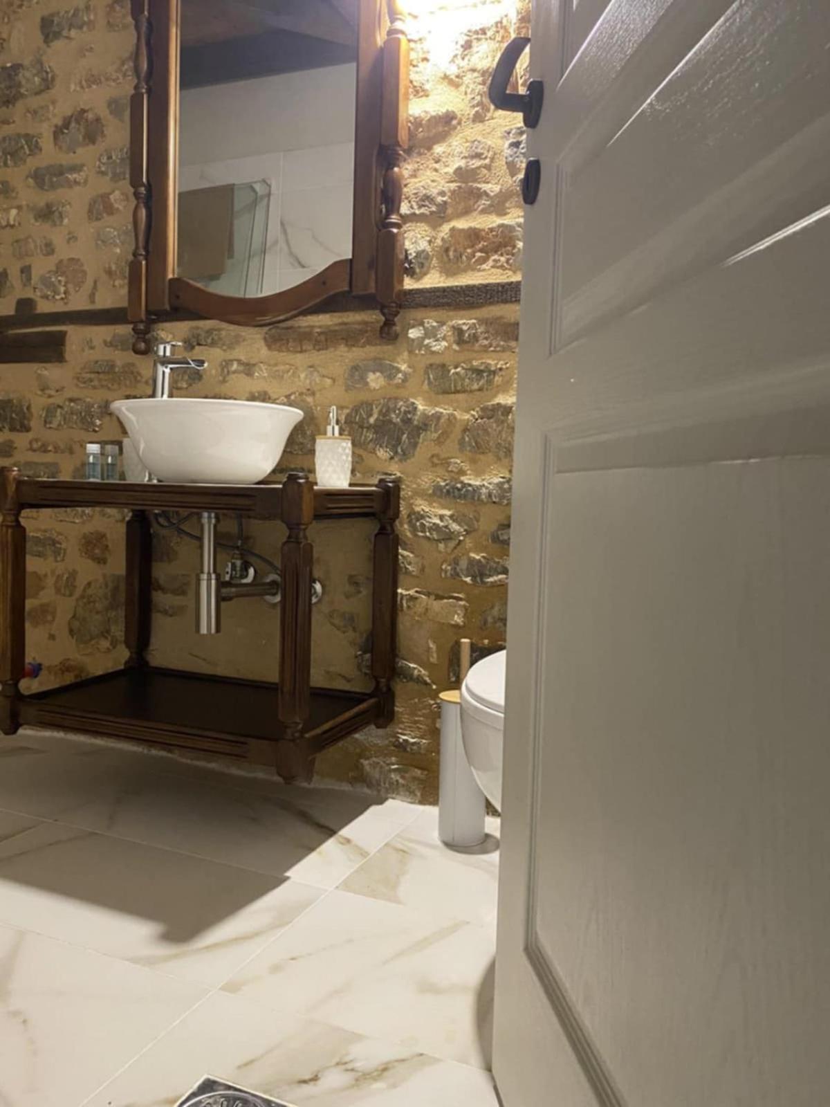 Guesthouse Amalia Kalesmenon Экстерьер фото