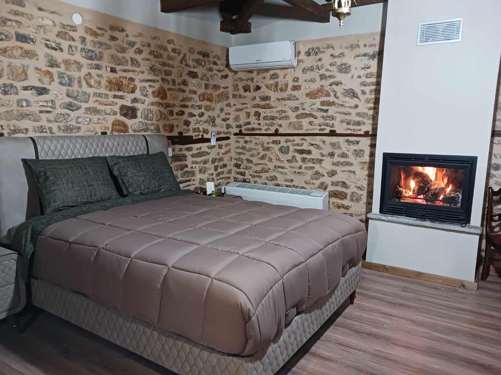 Guesthouse Amalia Kalesmenon Экстерьер фото