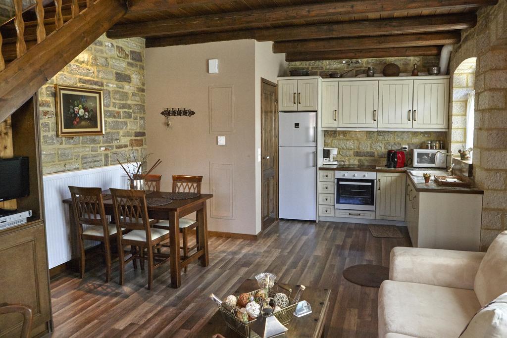 Guesthouse Amalia Kalesmenon Экстерьер фото